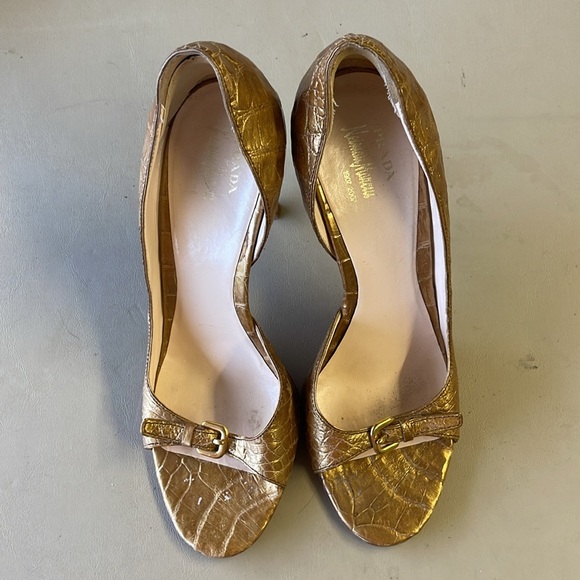Calzature Donna Prada for Neiman Marcus Gold crocodile style heels - Picture 1 of 8